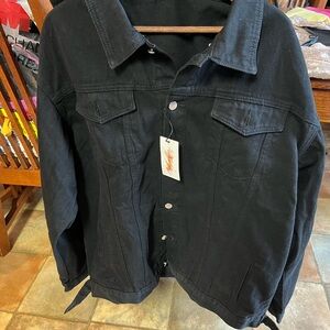 Doslavida  Black Denim Jacket with a hood